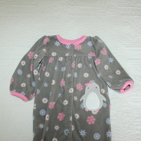 5/$20 Baby girl fleece sleeper 12 months - Picture 8 of 15